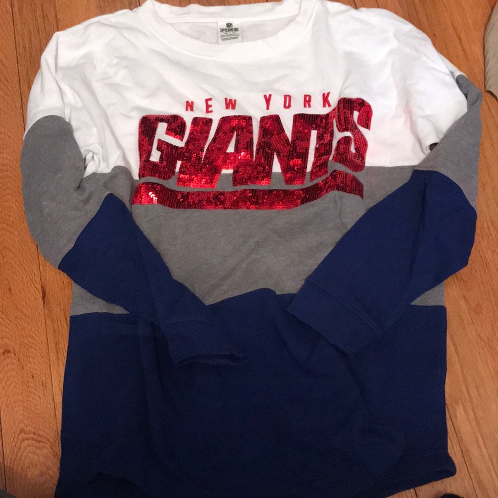 NY giants sweatshirt